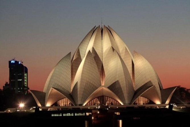 Private Spiritual Tour: Akshardham Temple, Lotus Temple & ISKCON in South Delhi - ISKCON Temple Delhi: a high-energy devotional stop that’s easy to watch