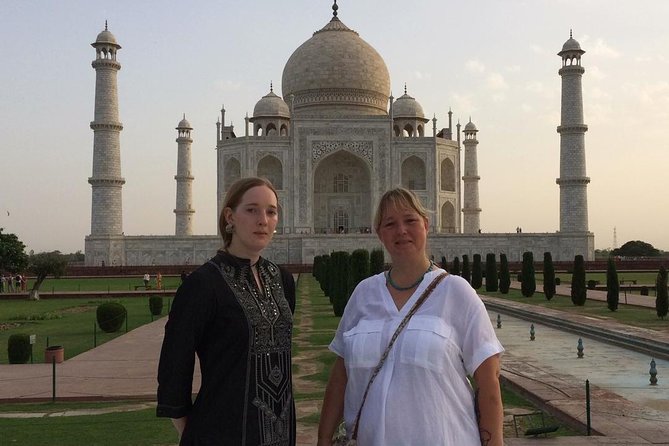 Private Sunrise Taj Mahal & Agra Day Tour from Delhi - Private guides and the photo help that makes the day easier