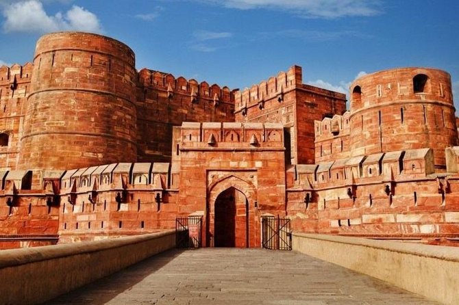 Private Sunrise Taj Mahal and Agra Day Tour from Delhi - Taj Mahal in about 1 hour: what you should focus on