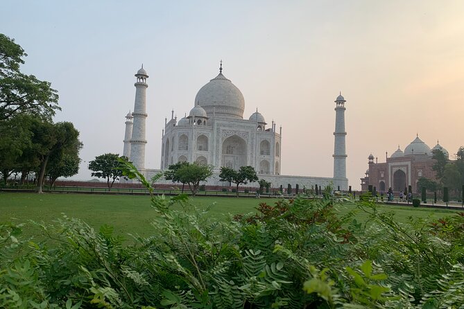 Private Sunrise Taj Mahal and Agra Fort Tour From Delhi To Agra- by AC Car - Why sunrise at the Taj Mahal is the smartest move