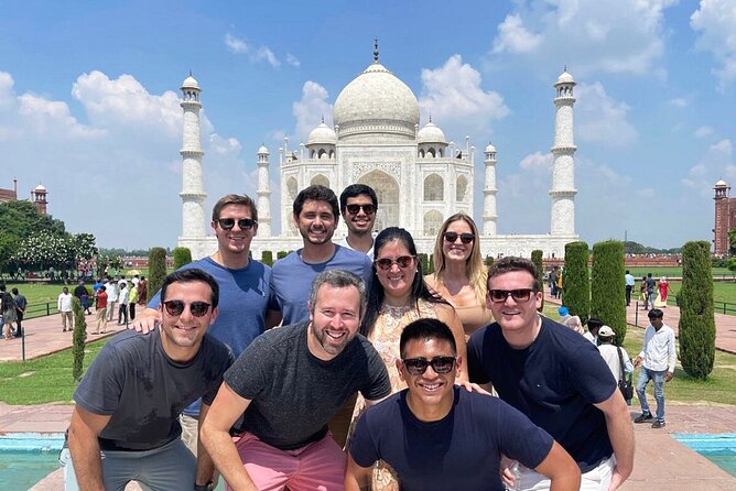 Private Sunrise Taj Mahal Tour from Delhi By Car -All inclusive - The 5-star breakfast stop: relief after the early wake-up