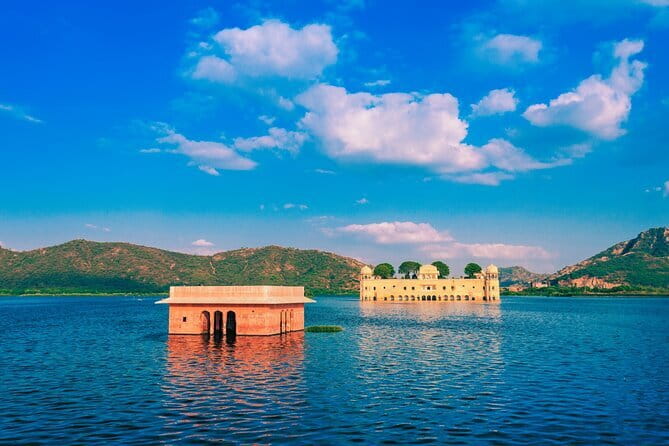 Private Sunrise Taj Mahal Tour – " Round Trip from Delhi by Car " - Breakfast at a 5-Star Restaurant With Taj Views