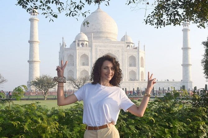 Private Taj Mahal & Agra Fort Guided Tour from Delhi - Transfers, Tickets, Water, and Guides: What’s Actually Included
