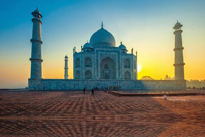 Private Taj Mahal and Agra Fort Day Tour from Delhi - Comfort, Safety, and Pace: The Car Matters More Than You Think