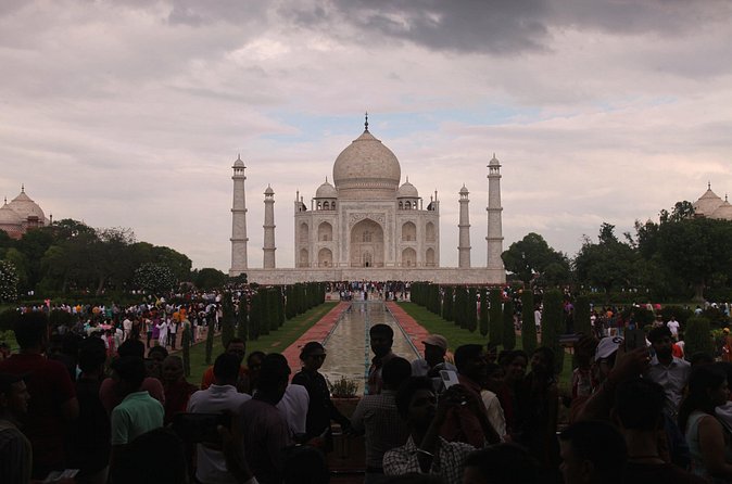 Private Taj Mahal from Delhi Budget Tour - Taj Mahal Visit: The Guide Handoff and What to Watch For