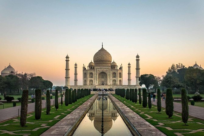 Private Taj Mahal Trip Including Private Car and Guide - Lunch, water, and the little comforts that prevent a rough day