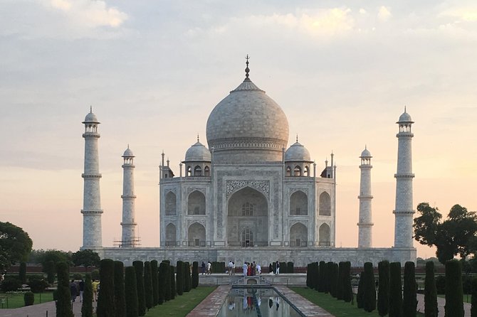 Private Tajmahal Day Tour From New Delhi By Gatiman Express Train - Nizamuddin to Agra: sitting down while the day moves