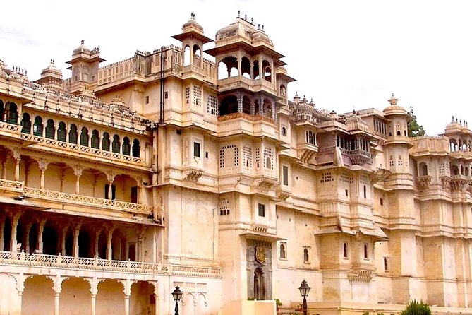 Private tour of Must visit places in Rajasthan with Taj Mahal - The 5-day flow: how the route actually works for you