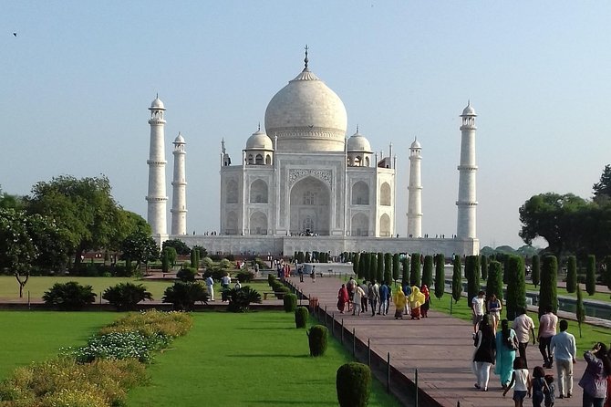 Private Tour of Taj mahal from Delhi by Train in 90 Min - Agra Fort as the second act (about 1 hour)