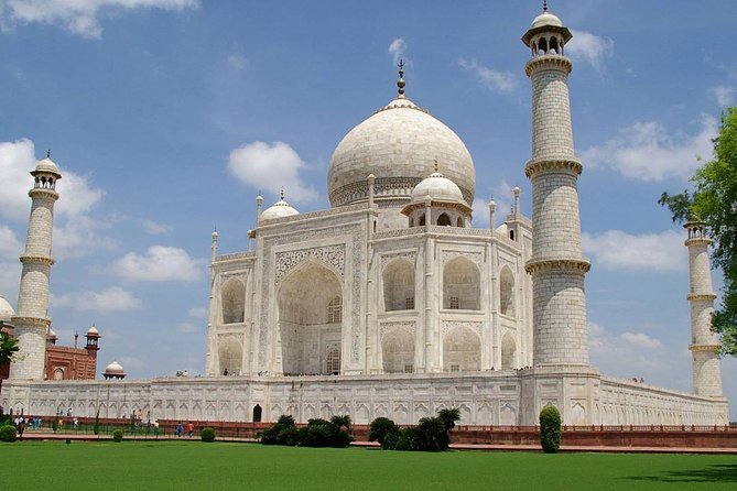 Private Tour: One Day Trip To Agra from Delhi by Car Visit Taj Mahal & Agra Fort - 7:00 am pickup and the Yamuna Expressway drive