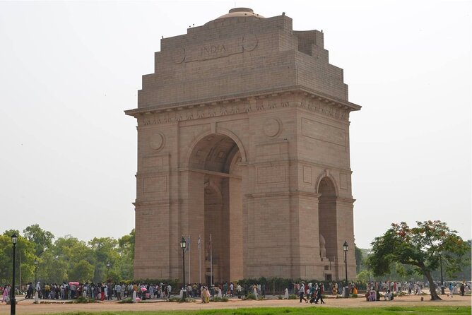 Private Tour, The Portraits of Old and New Delhi with Pickup Included - Jama Masjid and Gurudwara Bangla Sahib: faith and culture in the same day
