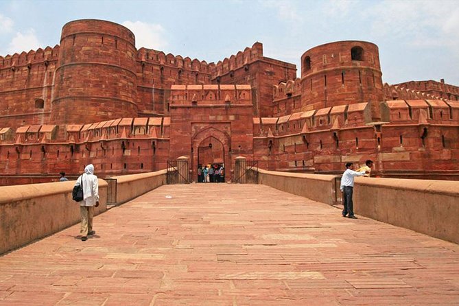 Private tour to Agra with Taj Mahal & Agra Fort by Car - Early pickup and fast-track Taj Mahal entry from Delhi