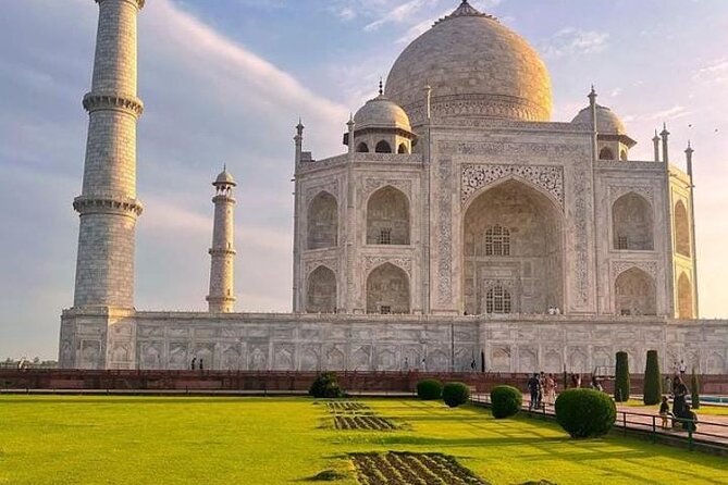 Private tour to Agra with Taj Mahal & Agra Fort by Car - What to expect at the Taj Mahal: more than the postcard