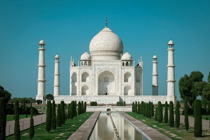 Private Tour to Taj Mahal and Agra From Delhi by Car - Names you’ll likely remember: guide styles and driver care