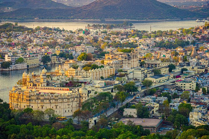 Rajasthan:- Maharaja Places of Royal Rajasthan 07- Days Tour - First Stop In Jaipur’s Royal Core: City Palace, Jantar Mantar, Hawa Mahal