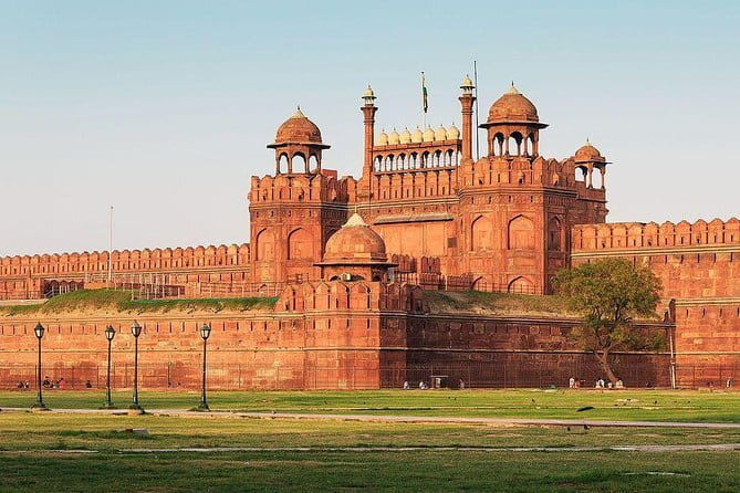 Red Fort Fast Track Entry Ticket in Delhi 2 hours Tour - Chatta Chowk Market Lanes: Where Daily Life Shows Up