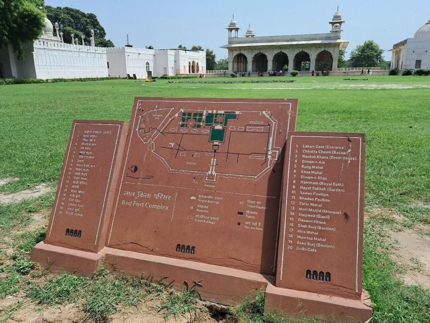 Red Fort Skip-the-Line E-tickets & guide Delhi transfers - Should you book it?
