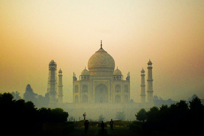 Romantic Sunset at the Taj Mahal: Day Trip from Delhi to Agra - Mehtab Bagh across the Yamuna: the romantic Taj view