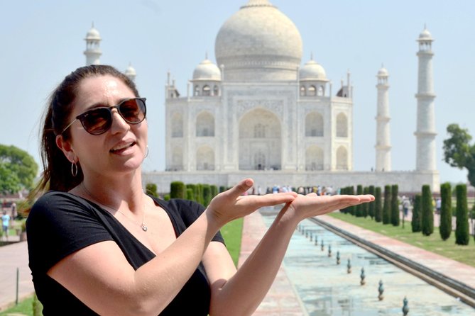 Round Trip Delhi to Taj Mahal by Private Air Con Car - Agra Fort: Mughal Power, Palaces, and Architecture You Can Actually Follow