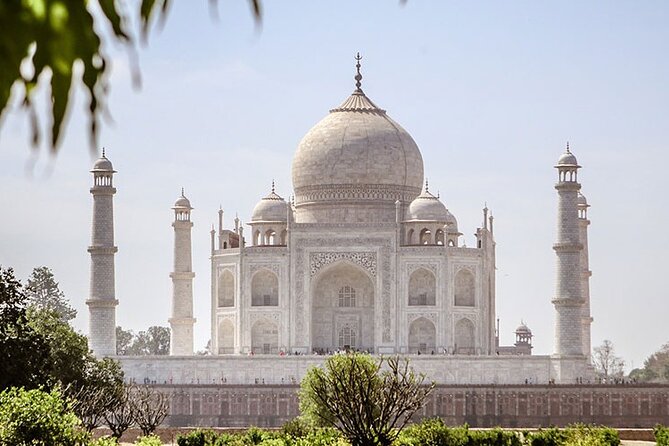 Same Day Agra Tour from Delhi by surface - The Drive in a Comfortable Car (And Why That Matters)