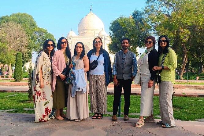 Same Day Agra Tour to Taj Mahal, Agra Fort & Itmad-ud-Daula - Private Delhi-to-Agra Comfort: AC Ride, Wi‑Fi, and Faster Entry