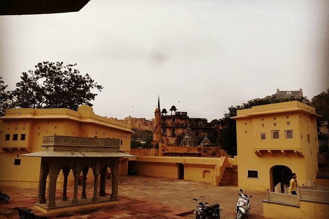 Same Day Jaipur Private Trip from Delhi - Hawa Mahal: quick wind-palace views with big street energy