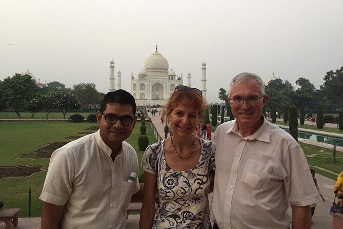 Same Day Luxury Taj Mahal, Fort & Baby Taj Tour from Delhi by Car - The role of the guide and driver: where quality shows up