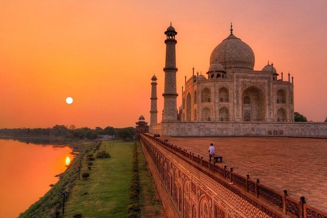 Same Day Taj Mahal Tour By Car From Delhi - Agra Fort: the short walk idea that changes how you see Agra