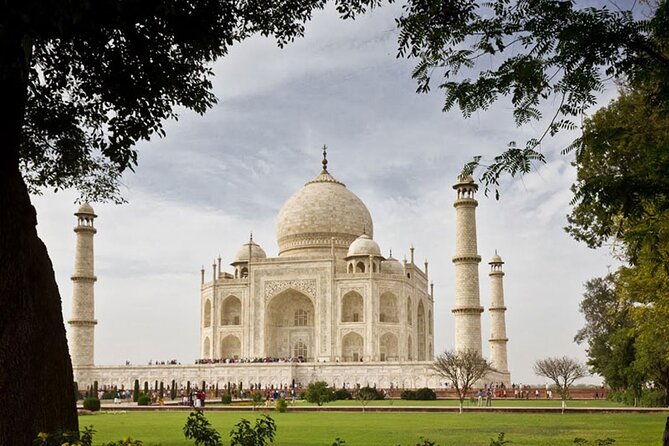 Same Day Taj Mahal Tour By Train - Taj Mahal with an English guide, checkpoint help, and photo angles