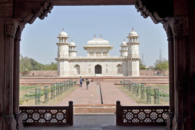 Same Day Taj Mahal Tour from Delhi - Driver and guide quality: why names like Deepak and Ali matter