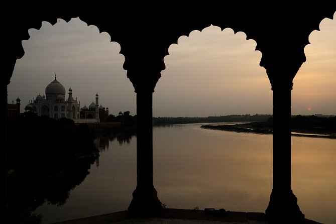"SAME DAY" The City of Taj mahals Tour "The Taj...The Baby Taj and The Red Taj" - Taj Mahal: the main dream, handled with time to actually look