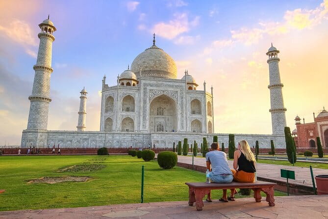 Saniya’s One day trip and Home visiting in Agra from Delhi - Home visiting in Agra: curry, henna, and meeting the people