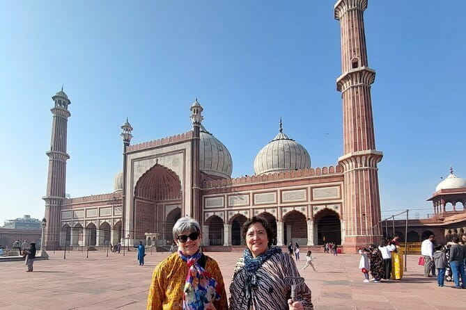 Sanjay Colony Slum & Old delhi Street Food Tasting tour - Sanjay Colony, Lotus Temple and ISKCON nearby: what this walk really shows