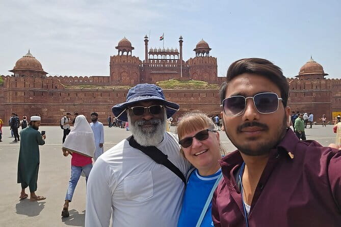 Sanjay Colony Slum & Old delhi Street Food Tasting tour - Price and value: what $67.94 buys you in a 6-hour day