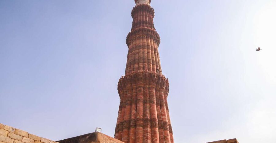 Skip-the-line Qutub Minar Private Tour with Transfer Option - Meeting your guide near Qutub Minar Ticket Centre (and what that means)