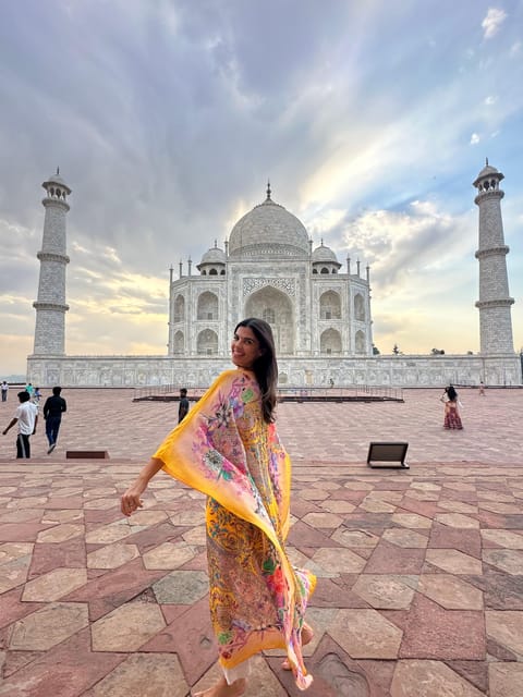 skip the line taj mahal tour with private tour guide - Getting there comfortably: hotel pickup, drop-off, and battery car