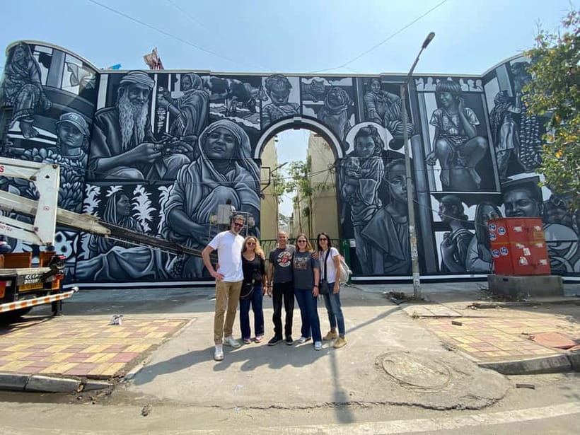 Street Art Walk with Chai & Snack - The Viewpoint Stop: Learn How to Look Before You Go Wide