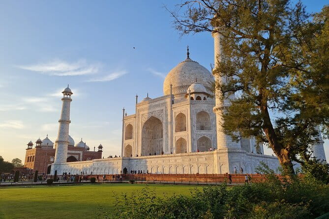 Sunrise Taj mahal 1 Day Tour From Delhi by Car - 3 a.m. departure: why this tour starts so early