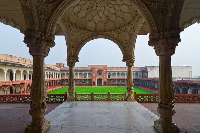 Sunrise Taj Mahal Tour by AC Car From Delhi - Breakfast or lunch in Agra: how the 5-star meal fits the schedule