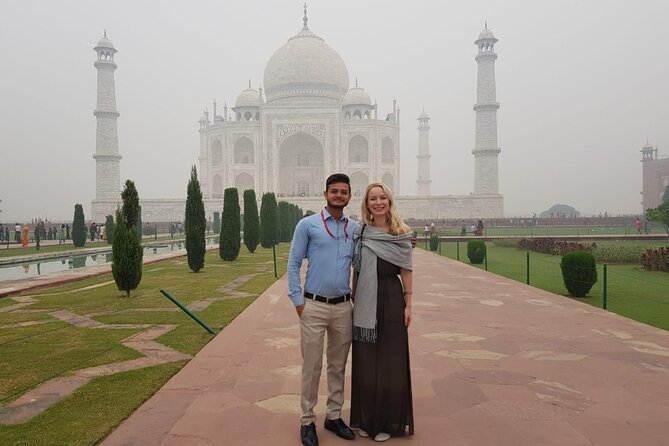 Sunrise Taj Mahal Tour by AC Car From Delhi - “Skip the long lines” and a private guide: where the value is hiding