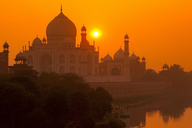 Sunrise Taj Mahal Tour By Car - Taj Mahal Sunrise Visit With an English-Speaking Guide