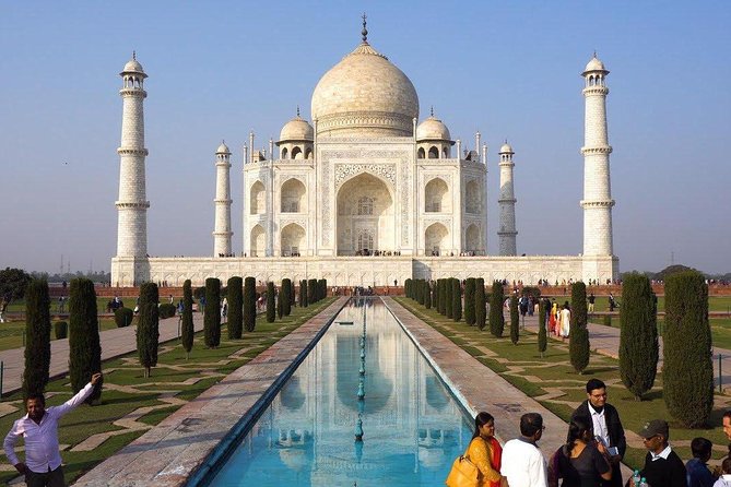 Sunrise Taj Mahal Tour from Delhi with Entrance and Food - Entering the Taj Mahal: what you can expect once you arrive