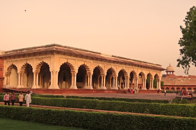 Taj Mahal, Agra Fort,Akbar's Tomb & Baby Taj Day Trip from Delhi - Golden Street Restaurant Lunch: A Real Break in the Middle of a Big Day
