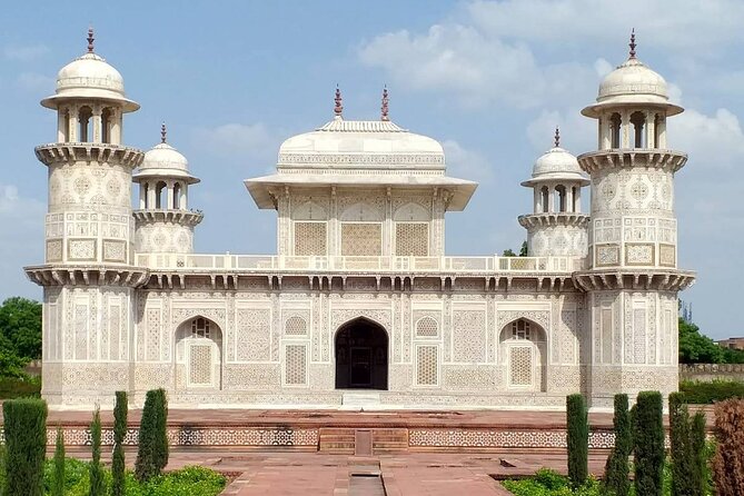 Taj Mahal, Agra Fort,Akbar's Tomb & Baby Taj Day Trip from Delhi - How Private Pickup and an English-Speaking Driver Make the Day Feel Easier