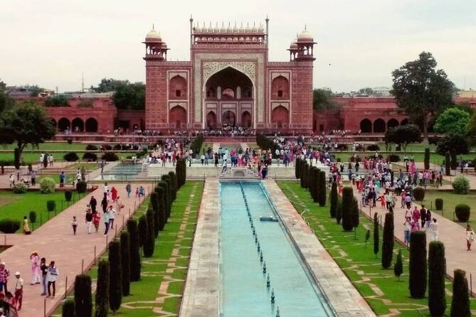 Taj Mahal,Agra Fort,Baby Taj and Methab bagh Day Trip from Delhi - Who this tour fits best