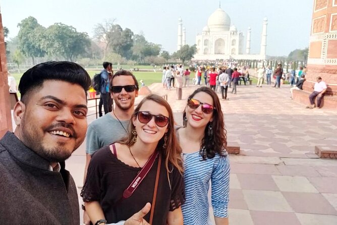 Taj Mahal, Agra Fort & Baby Taj Full-Day Tour from Delhi - Lunch at a 5-star hotel break (and why it matters)