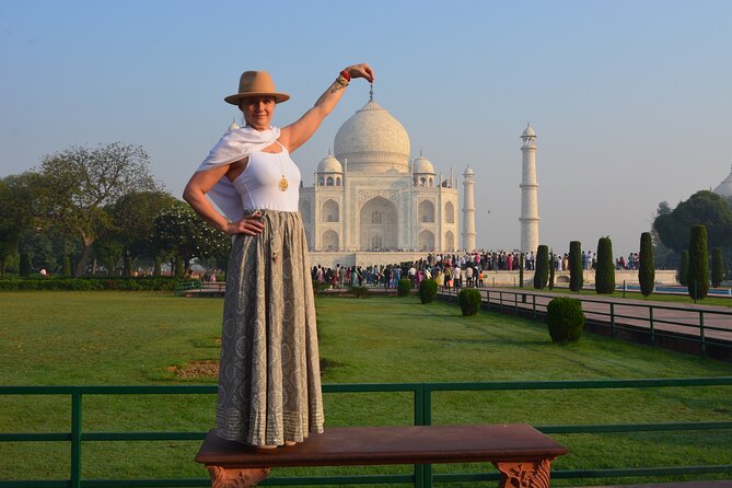 Taj Mahal, Agra Fort & Baby Taj Luxury Day Tour From Delhi By Car - Taj Mahal at sunrise: battery-bus convenience and guide-driven photo stops