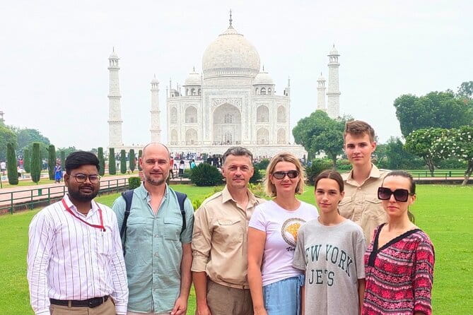 Taj Mahal, Agra Fort, Baby Taj Tour from Delhi by Superfast Train - Guides in Action: When Mehran’s Explanations Change the Visit