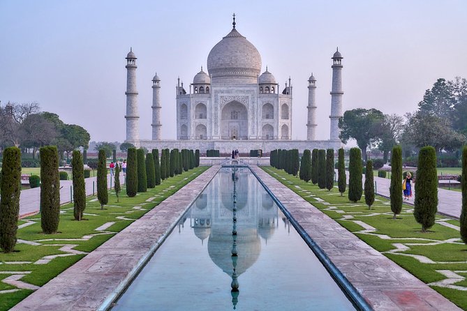 Taj Mahal & Agra Fort Day Tour By Car - From Delhi - Why Taj Mahal and Agra Fort belong in the same day