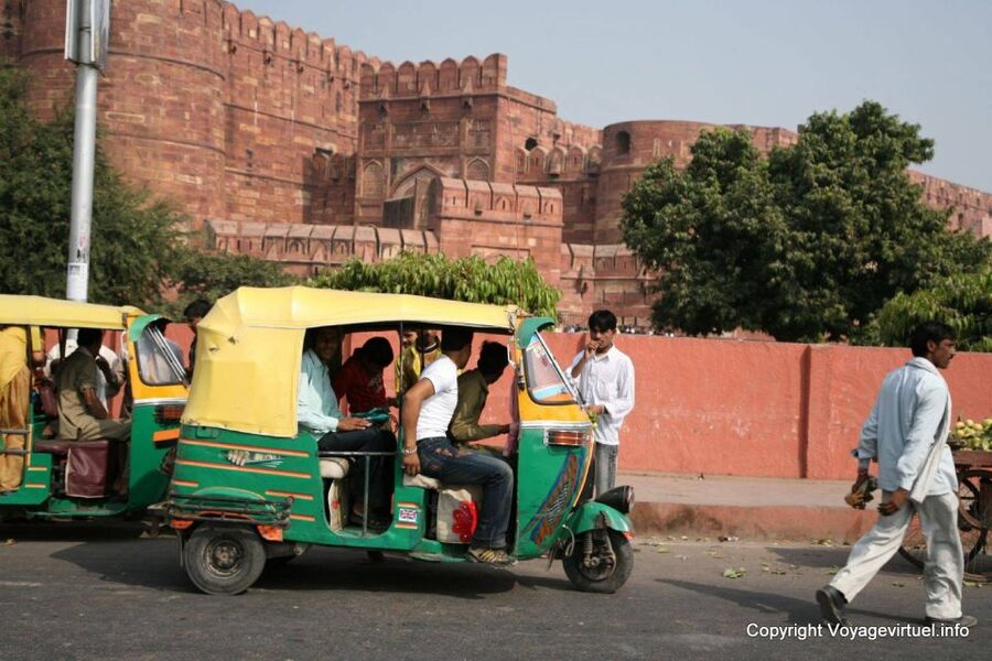 Taj Mahal, Agra Fort Day Tour with Transfers - Mehtab Bagh for sunset: seeing the Taj from across the river